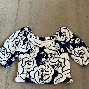 Maeve by Anthropology floral cropped party blouse with puffy sleeves